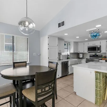 Sunny Daze By South Padre Resort Rentals